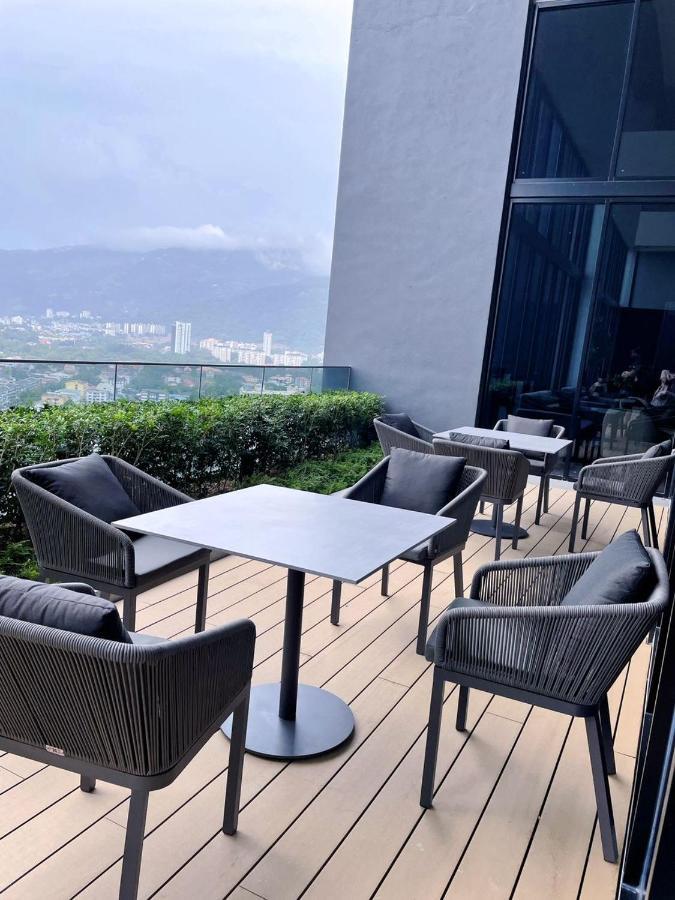 Beacon Executive #georgetown #rooftoppool #23a * George Town