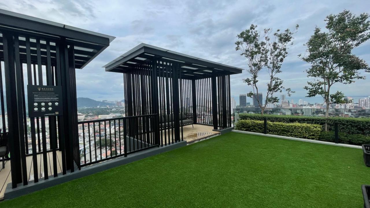 Beacon Executive #georgetown #rooftoppool #23a * George Town
